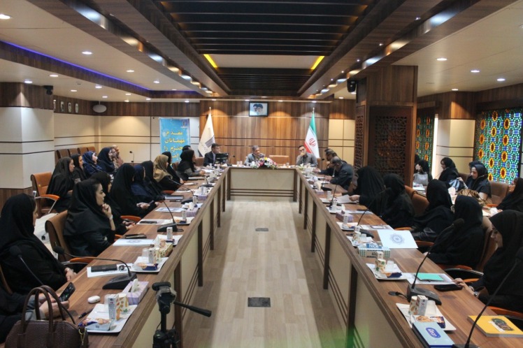 نشست با مدرسان مرکز آموزش علمی‌کاربردی اتاق اصناف بوشهر