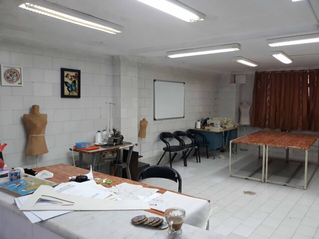 کارگاه خیاطی
